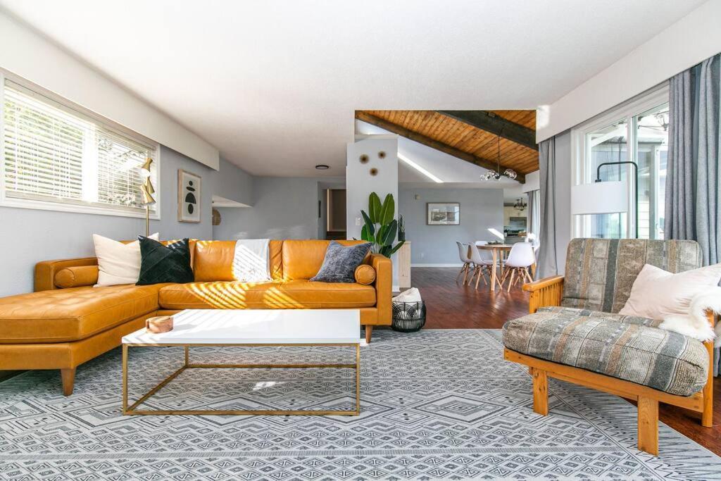 Sunrise Escape - Close To The Beach! Victoria Exterior foto