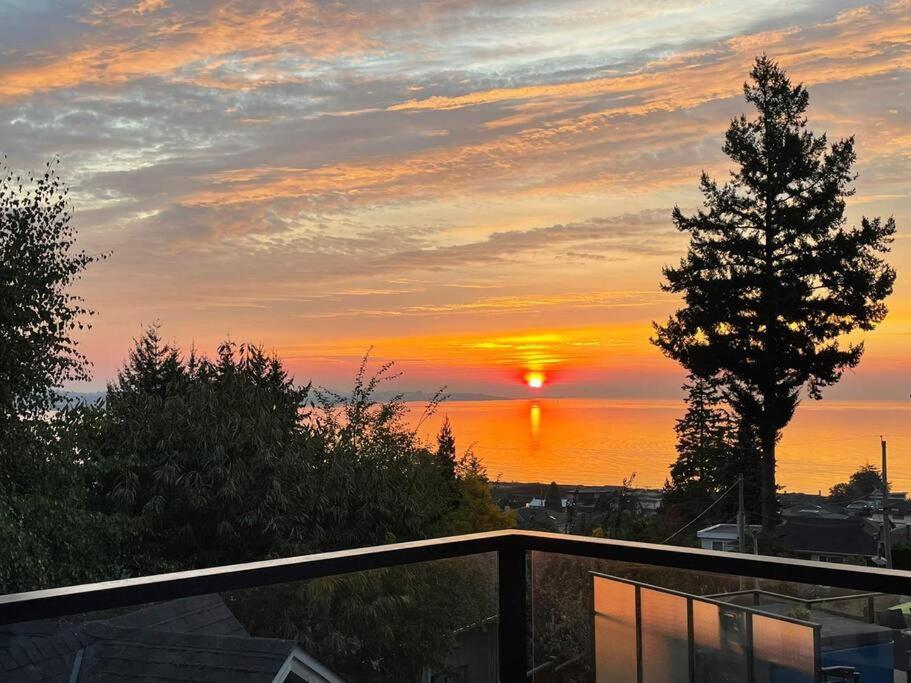 Sunrise Escape - Close To The Beach! Victoria Exterior foto